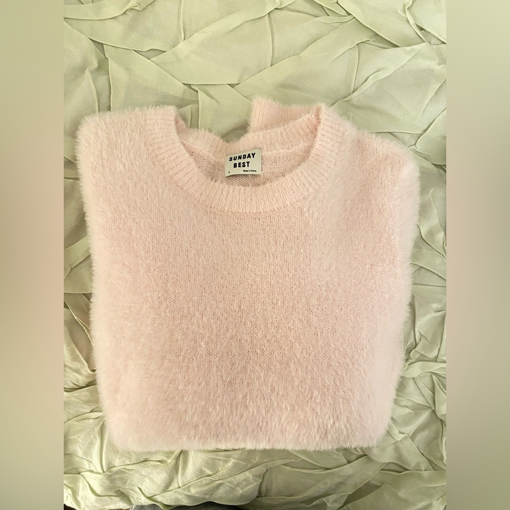 Aritzia Sunday Best Chenille Pink Ribbed Neck Sweater Size Small